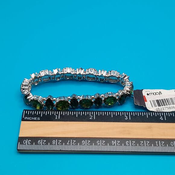 Macy's Green Rhinestone Stretch Bracelet, New With Tags, Old Stock - Picture 9 of 11